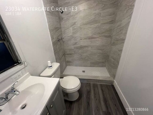 Foto del edificio - 23034 Watergate Cir