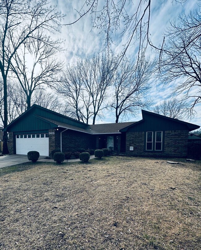 Building Photo - 3406 Erin Oaks St