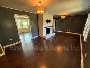 Building Photo - 820 N 16th St