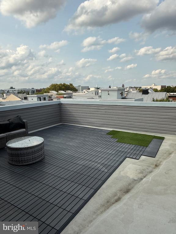 Foto del edificio - 1651 E Eyre St