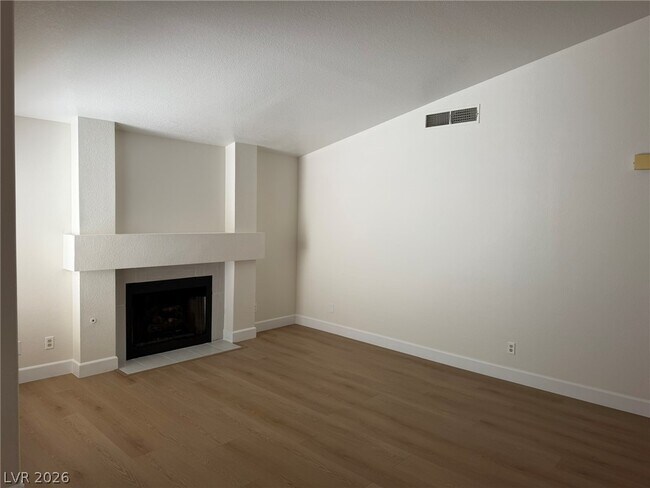 Foto del edificio - 2324 Chapman Hill Dr