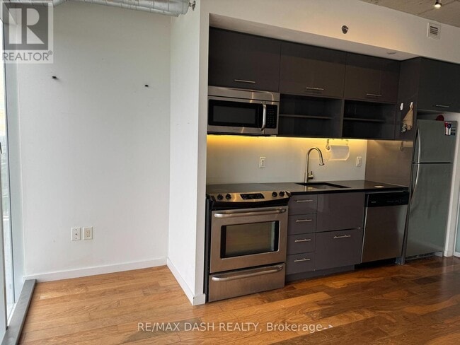 Building Photo - 32 Trolley Cres