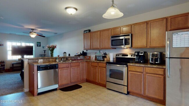 Building Photo - Townhouse Coming Soon!