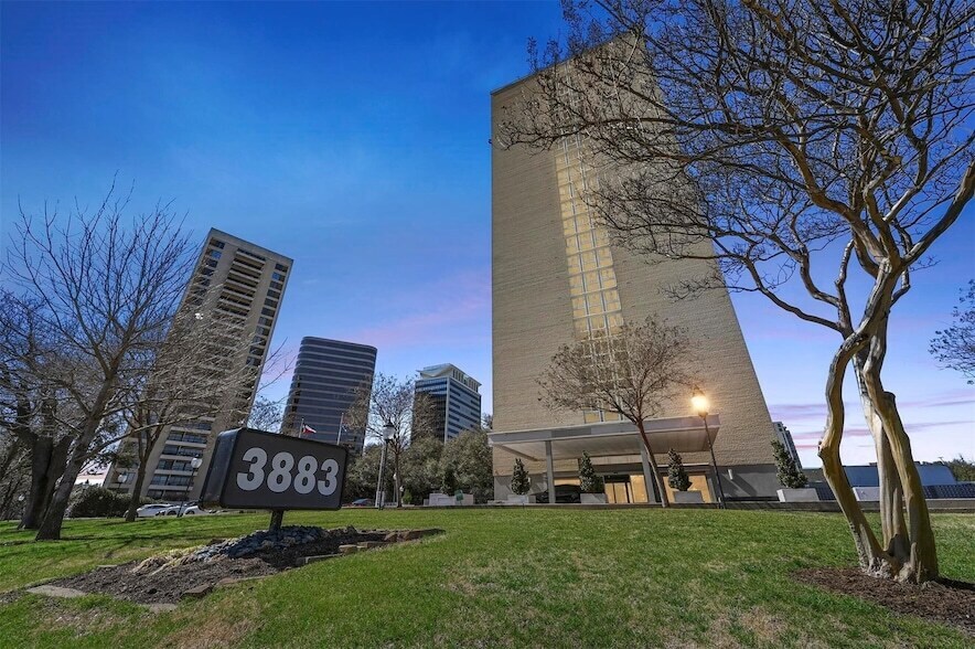 Foto principal - 3883 Turtle Creek Blvd