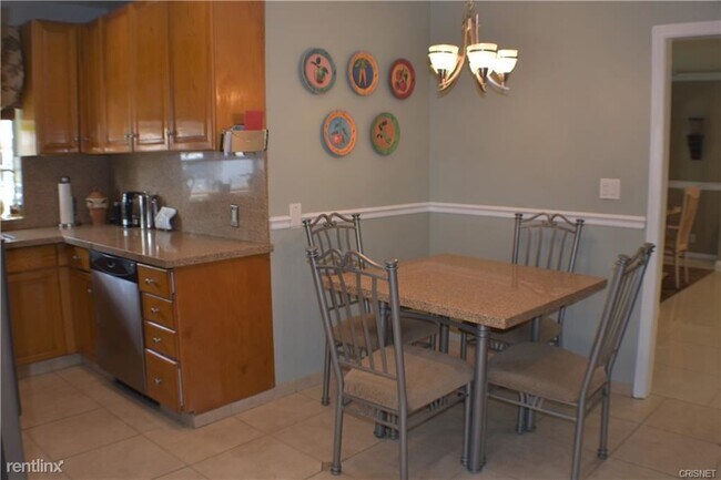 Building Photo - 3 br, 2 bath House - 17745 Welby Way