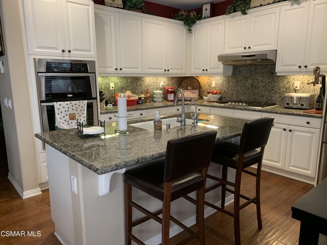 Foto del edificio - 3804 Bridgeview Ln