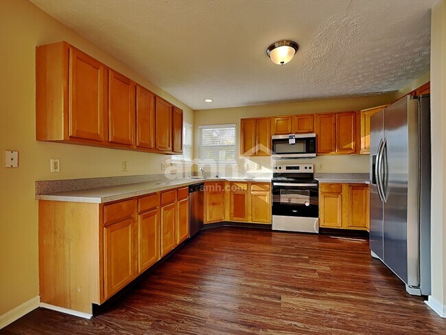 Foto del edificio - 5671 Longbow Dr