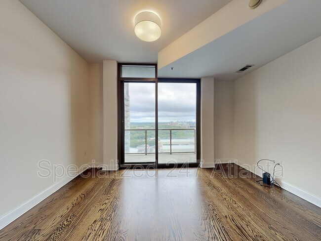 Building Photo - 270 17th St NW
