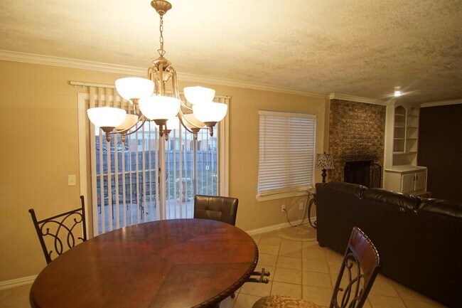 Foto del edificio - 6419 NW 63rd St