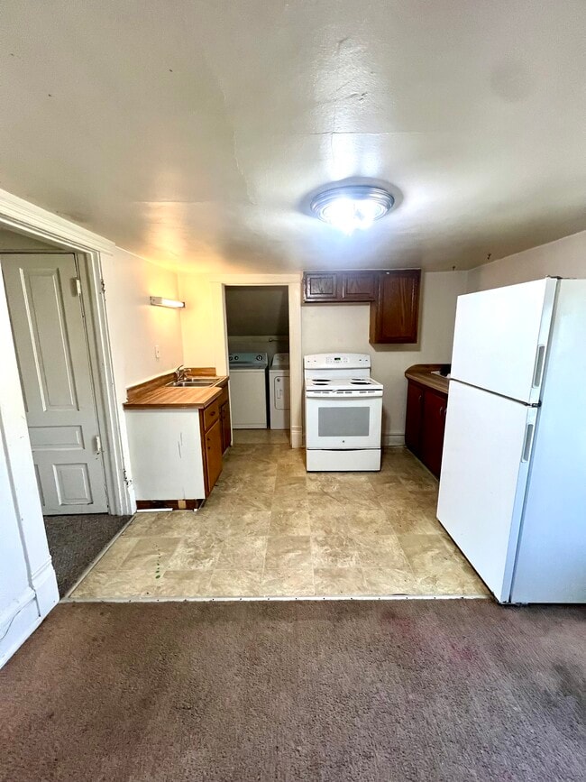 Photo - 333 Bingham St Apartments