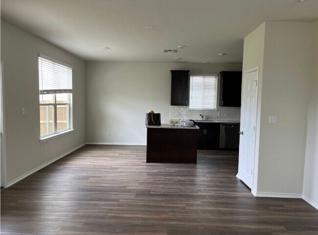 Foto del edificio - 209 Prairie Falcon Wy