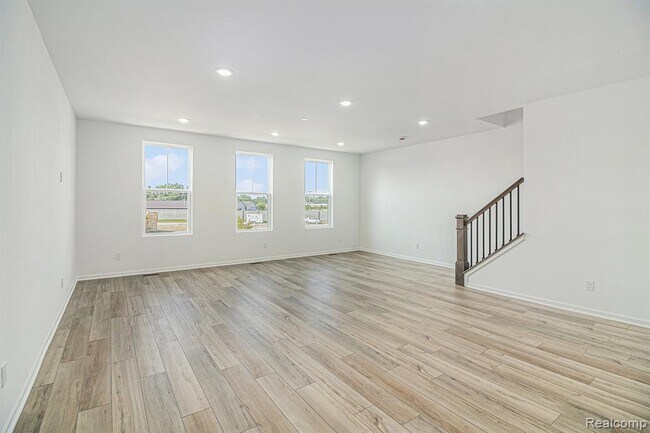 Foto del edificio - 43071 Atwood Ave