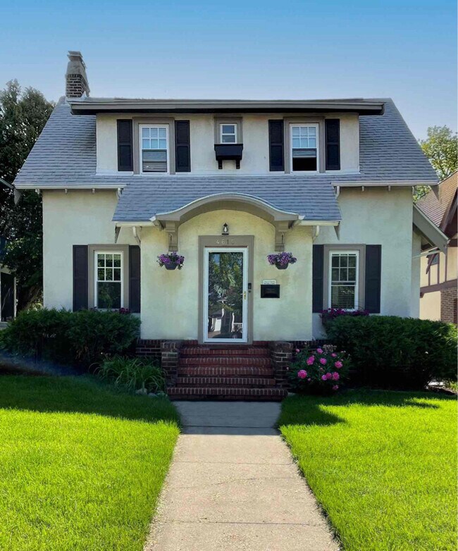 Building Photo - 4615 Zenith Ave S