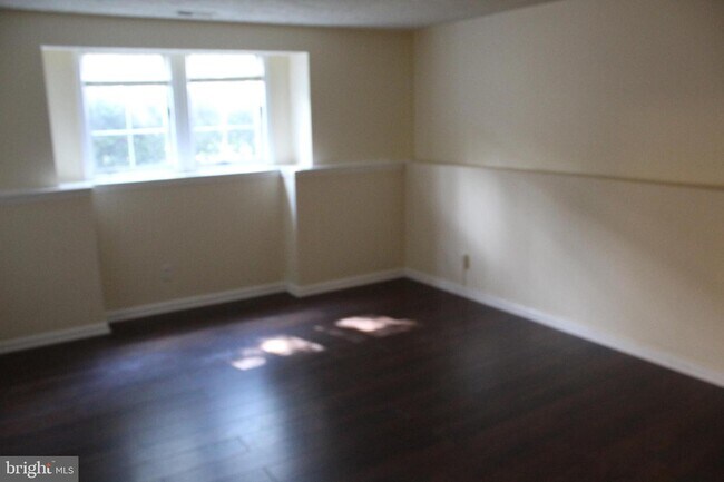 Building Photo - 39 Sweetfern Ct