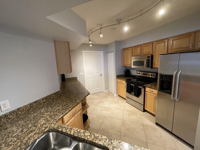 Building Photo - 1801 N Flagler Dr