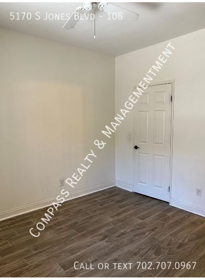 Foto principal - 5170 S Jones Blvd