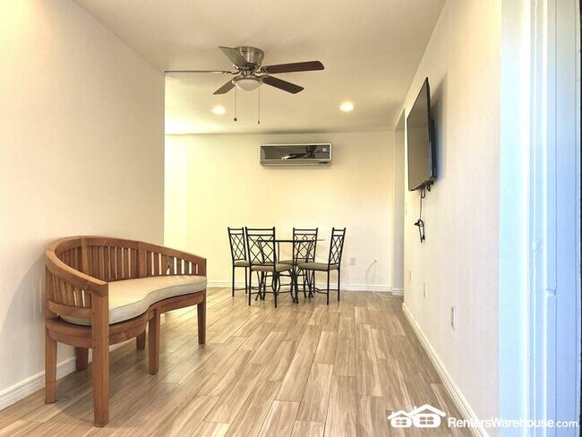 Foto del edificio - 1 Bed 1 Bath in Idylwilde District of Phoenix