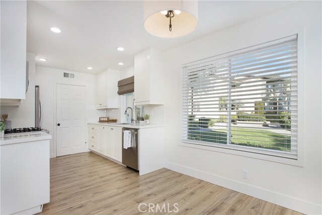 Foto del edificio - 624 Clover Ct