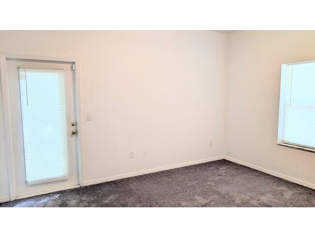 Foto del edificio - Spacious Open Foor Plan. Indian Trails, Palm Coast FL