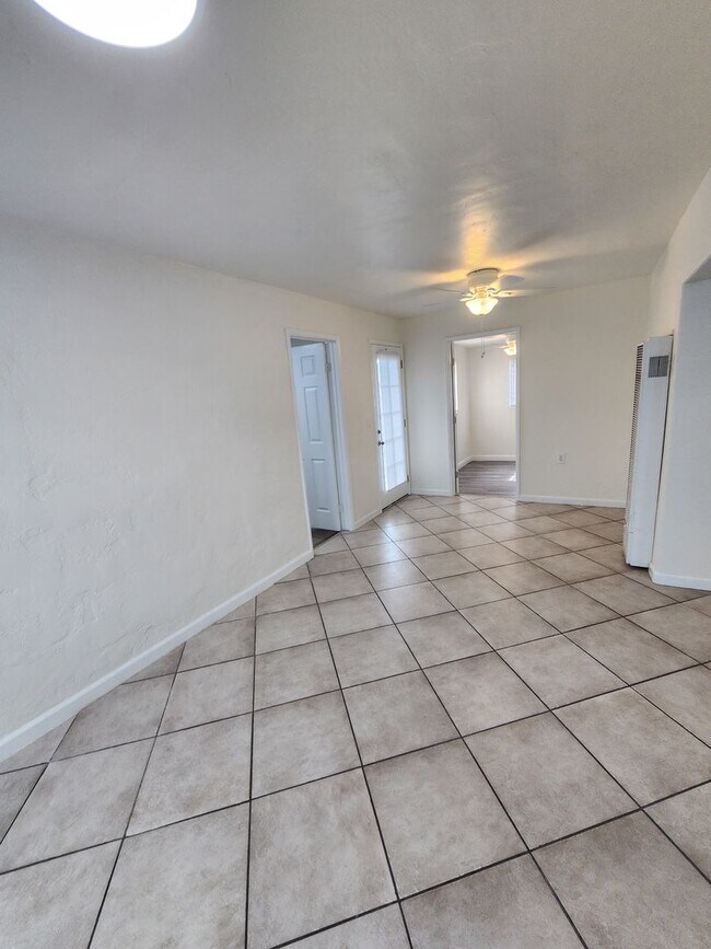 Foto del edificio - Charming Single Level, 2 Bed, 1 Bath in Grover Beach