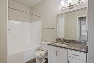2BR, 2BA - Renaissance - Signature Place Apartments