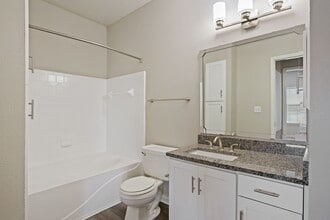 2BR, 2BA - Renaissance - Signature Place Apartments