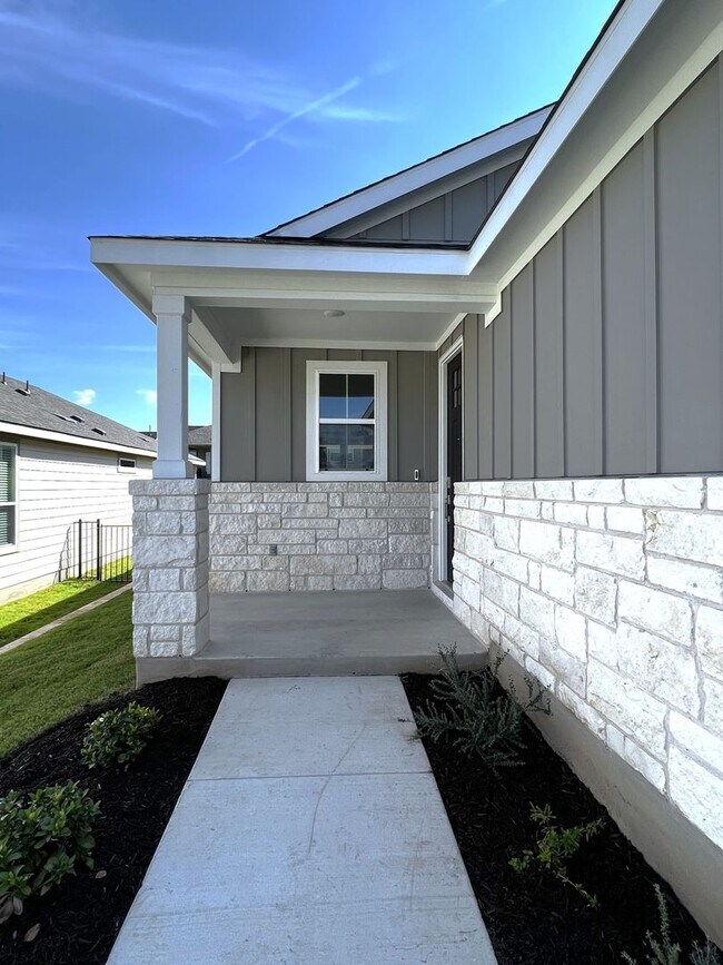 Foto del edificio - 106 Clay Hl St