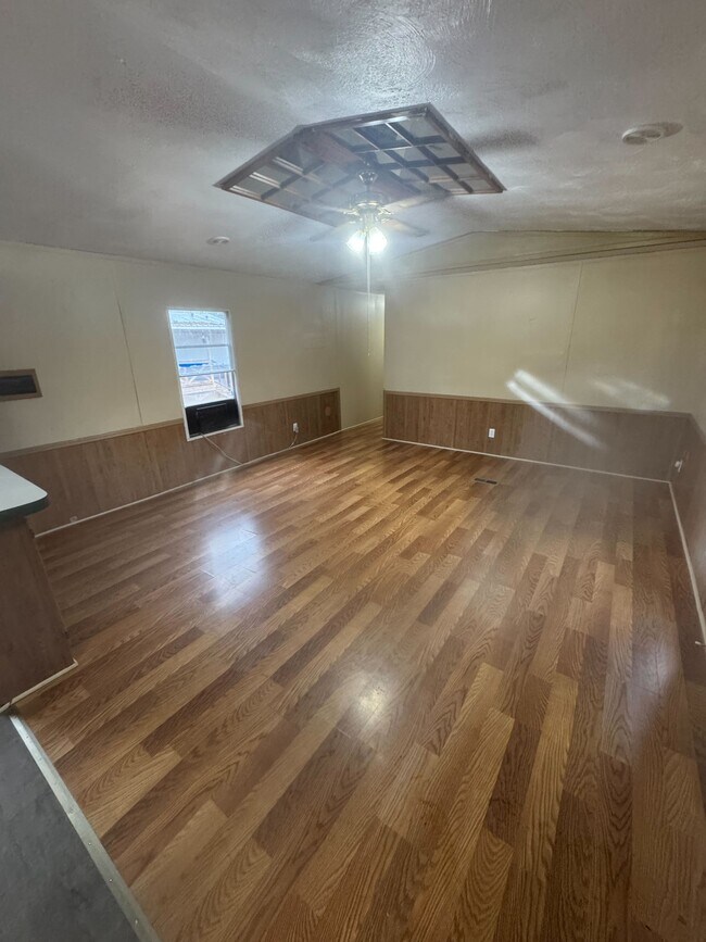 Foto del edificio - 1418 Stamps St