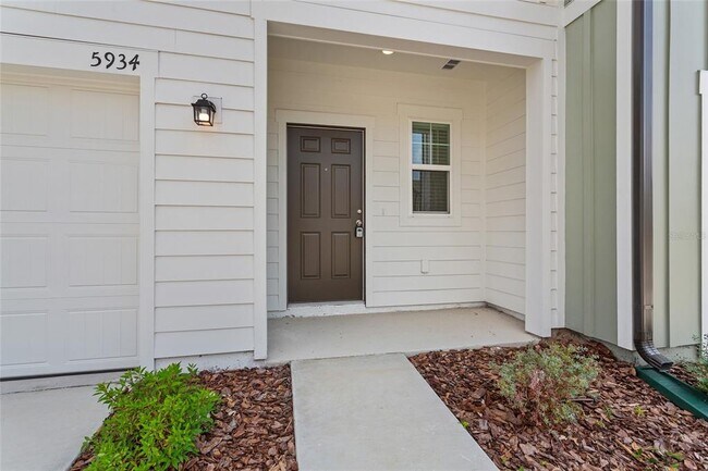 Foto del edificio - 5934 Piney Shrub Pl