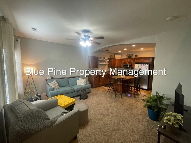 Foto del edificio - 565 Pioneer Rd