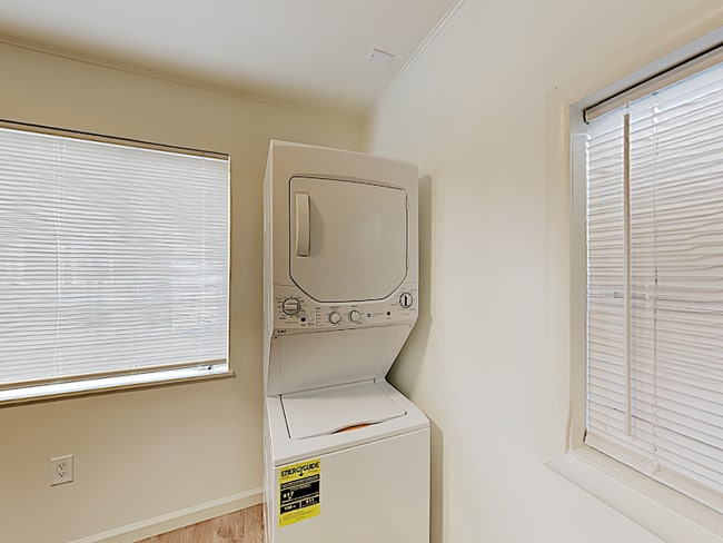 Foto del edificio - 2065 15th Ave