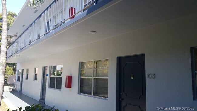 Building Photo - 1825 Johnson St