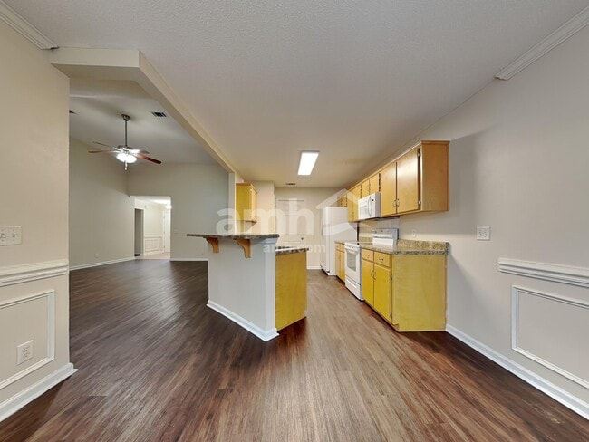 Building Photo - 230 Fontenot Dr