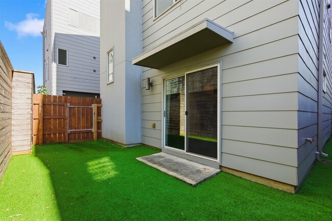 Foto del edificio - 4704 Crawford St