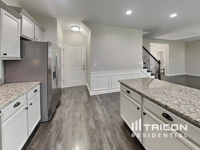 Foto del edificio - 1035 Harper Dean Wy