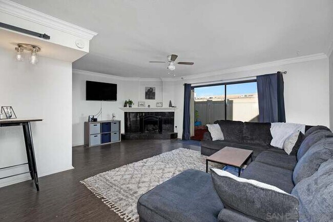 Foto del edificio - 389 Shady Ln