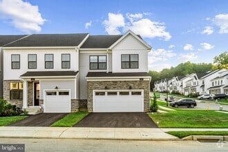 Building Photo - 401 HARTNUP St