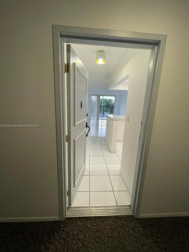 Foto del edificio - 1465 NE 123rd St