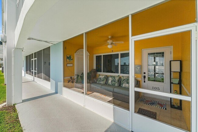 Building Photo - 100 Shore Ct