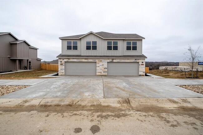 Building Photo - 1201 Garland Rd