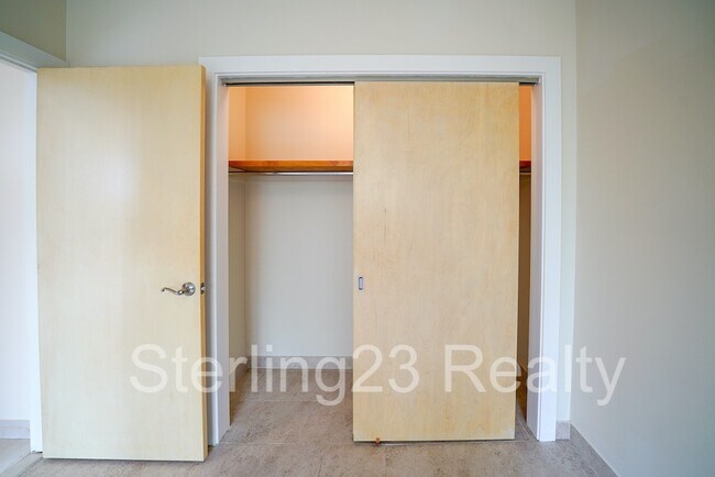 Building Photo - 2571 34th St