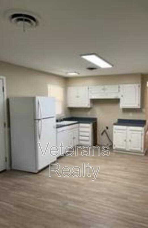 Photo - 206 N Wilson Blvd House