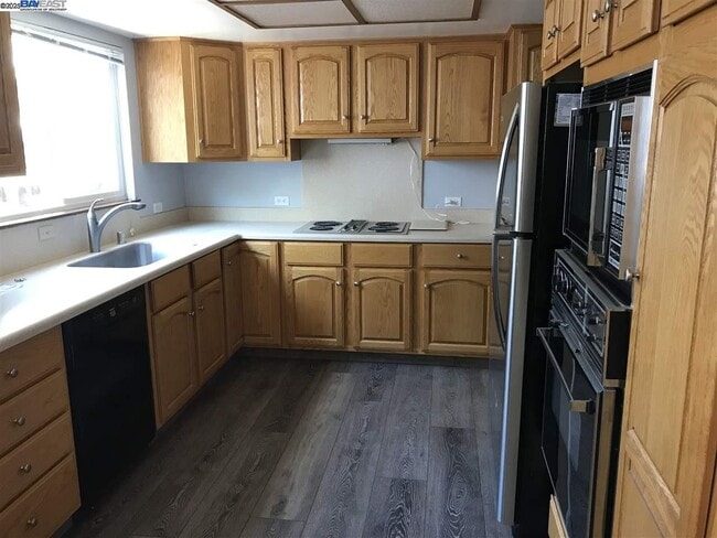 Foto del edificio - 775 Leland Way