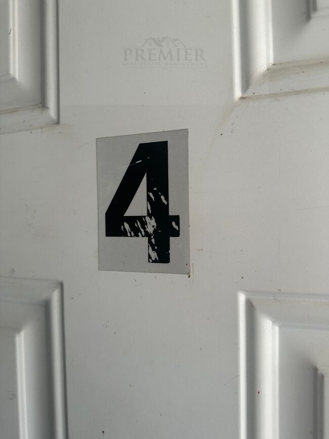 Foto del edificio - 302 W Montgomery St