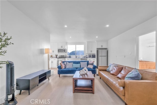 Primary Photo - 3115 Arvia St