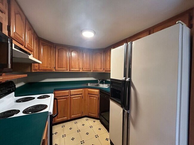 Foto del edificio - 7919 Rustic Woods Dr