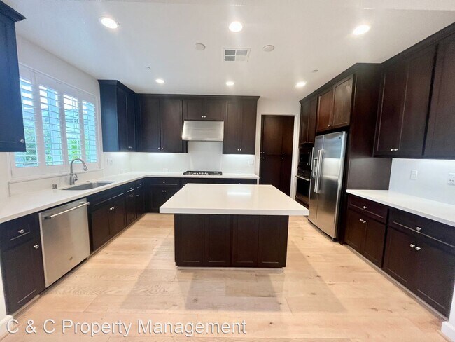 Building Photo - 3 br, 2.5 bath House - 2607 3rd Ave