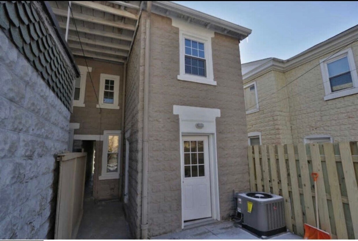 Foto principal - 2 Bedroom 1.5 Bath Home in Conshohocken wi...