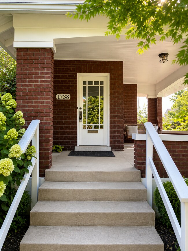 Foto del edificio - 1738 Fernwood Ave
