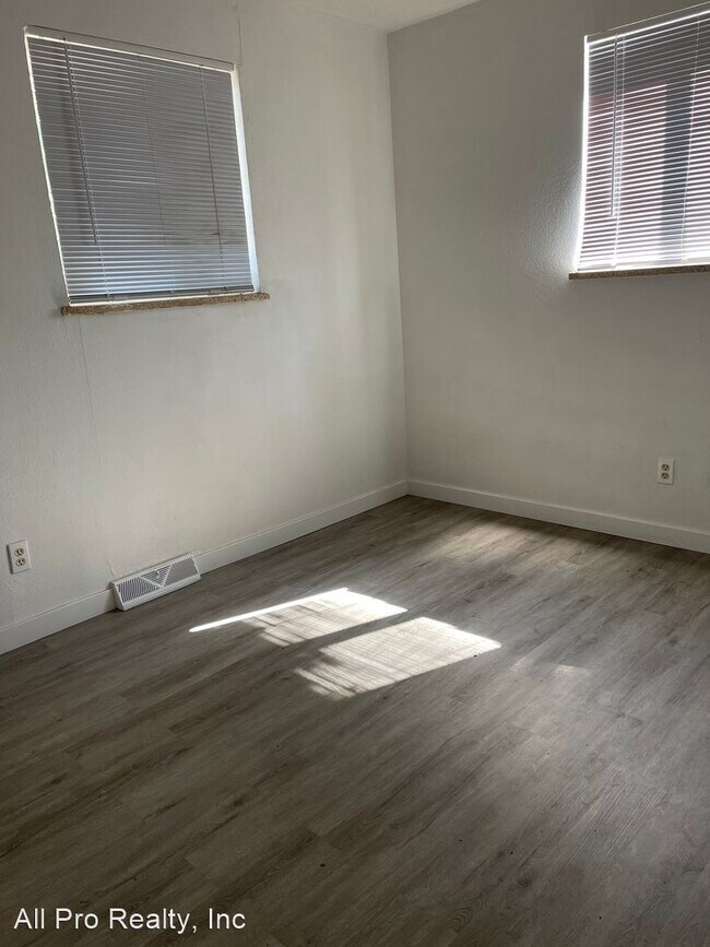Building Photo - 2 br, 1 bath House - 4352 W Nevada Pl
